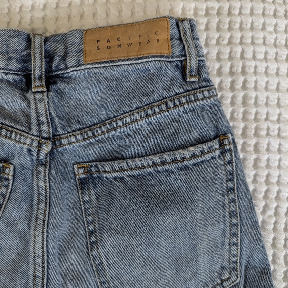 Pacsun Dad Jean Shorts 3" Inseam - Picture 6 of 9